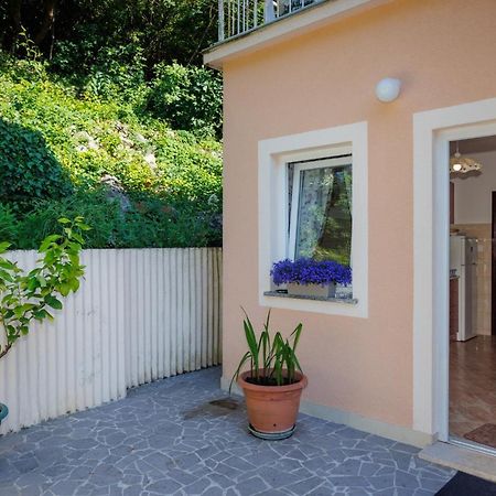 Apartment Studio Close To Sea Krk Town Exterior photo